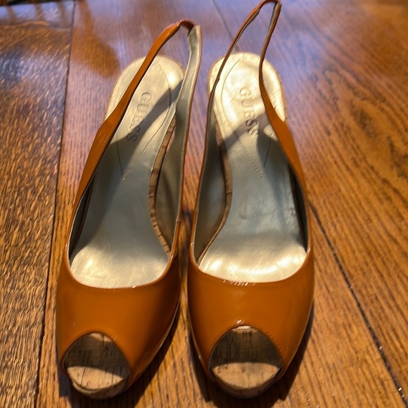 Guess Burnt Orange Peep Toe Cork Heel Slingback Heels Size 9M - Picture 1 of 4